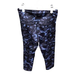Zyia Active Camo Capri/Leggings